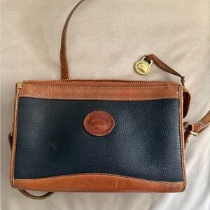Vintage classic grandmacore dooney and bourke bag